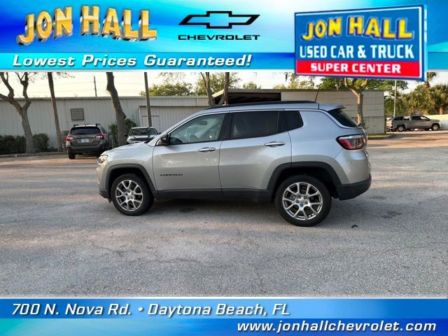 Used 2022 Jeep Compass Latitude image 4