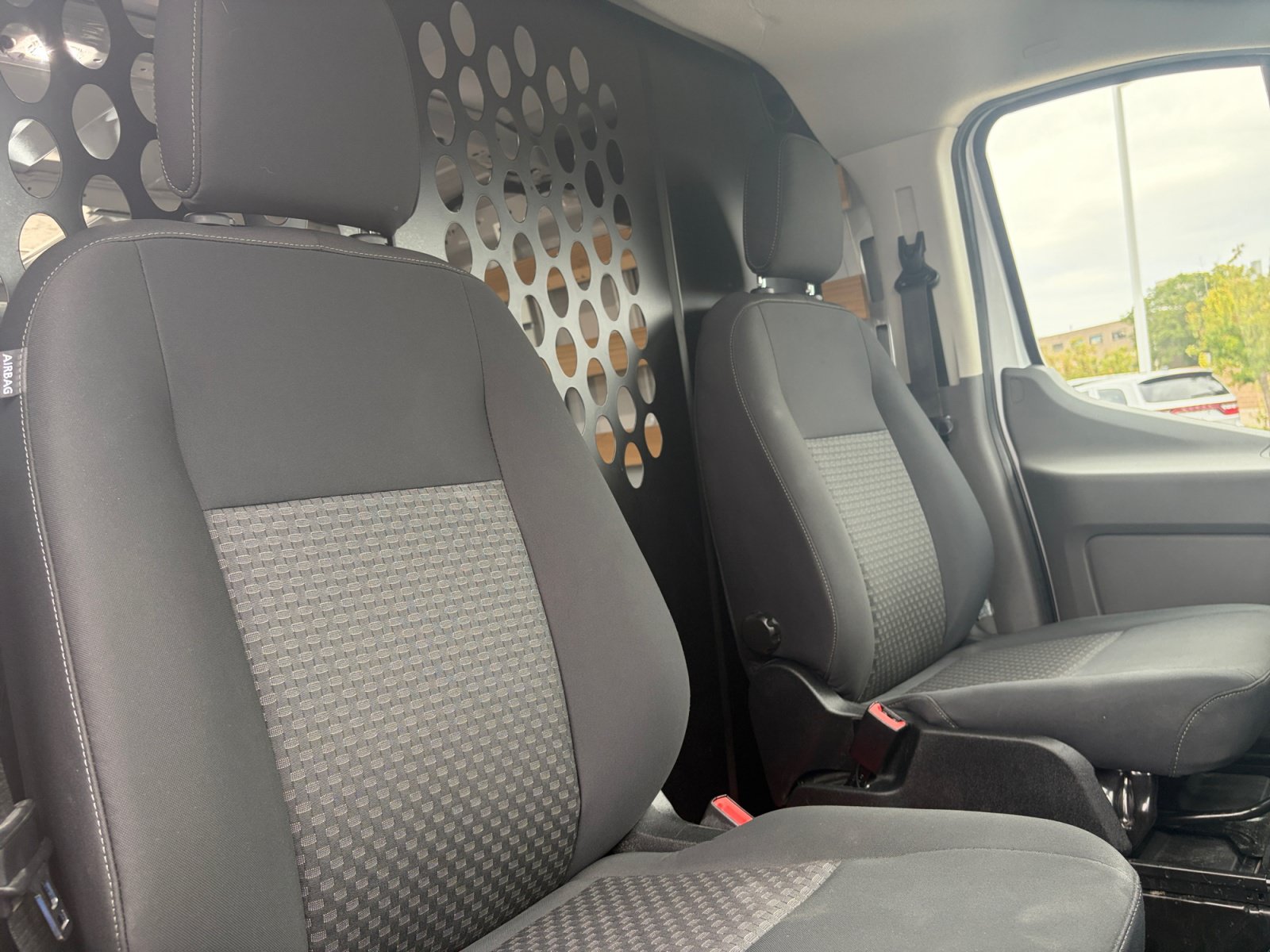 Used 2025 Ford Transit 250 Low Roof w/ Exterior Upgrade Package RWD image 28