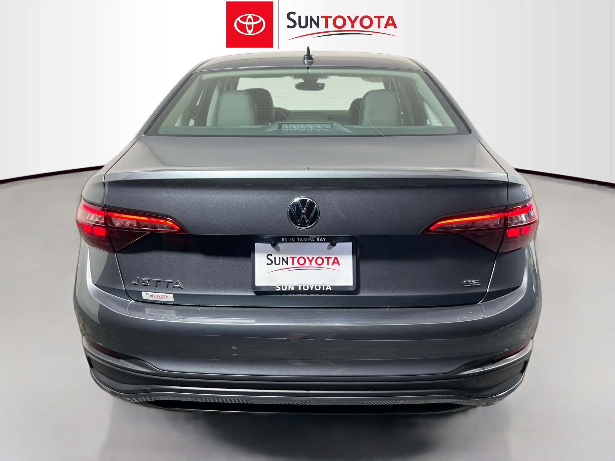 Used 2023 Volkswagen Jetta SE FWD image 5