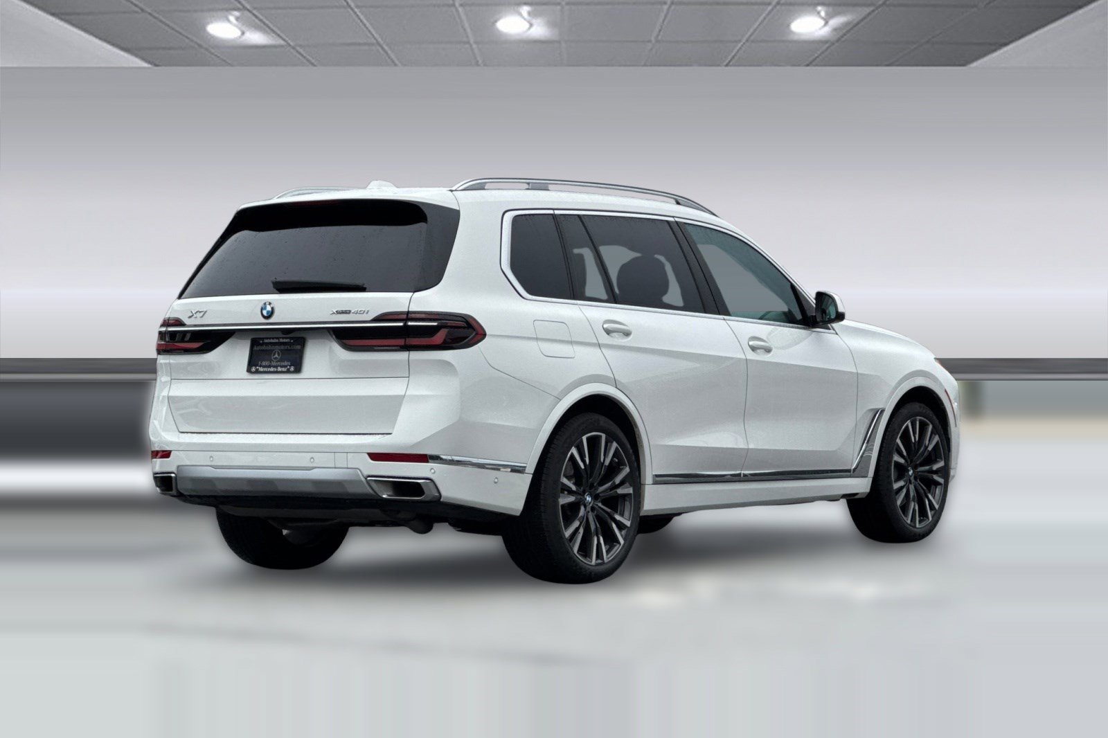 Used 2023 BMW X7 xDrive40i w/ Premium Package image 7