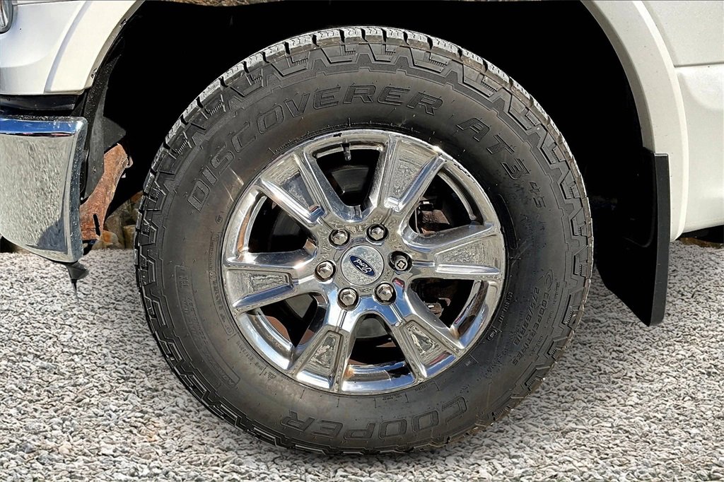 Used 2016 Ford F150 Lariat w/ Equipment Group 502A Luxury image 8