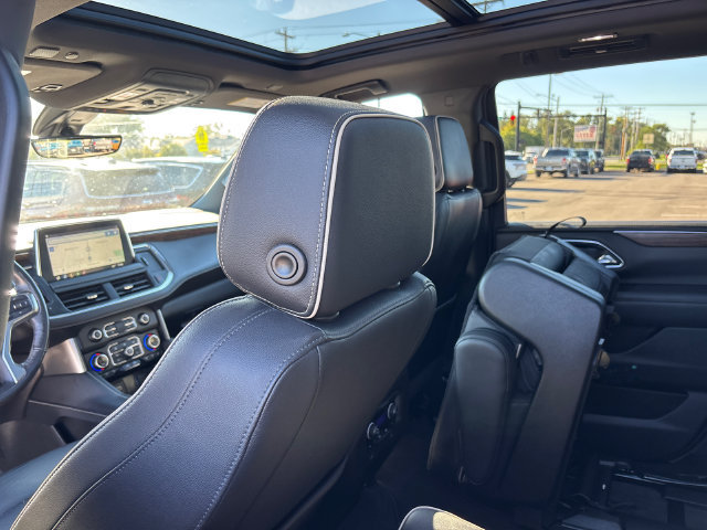 Used 2021 Chevrolet Tahoe Premier w/ Premium Package AWD/4WD image 12