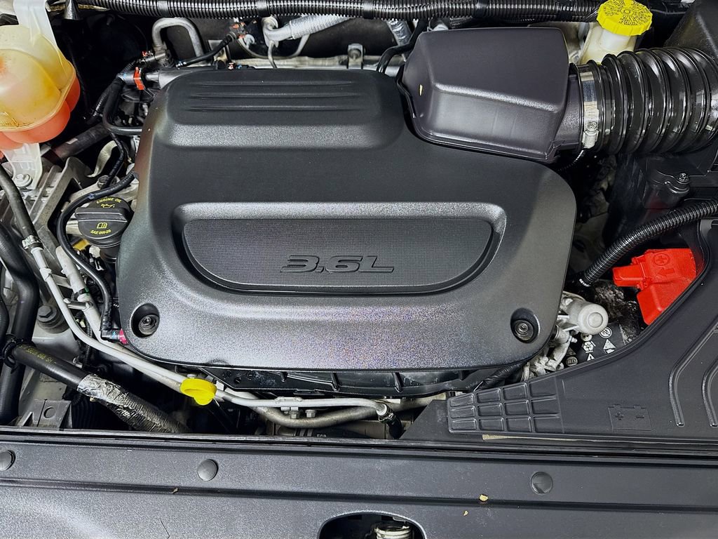 Used 2022 Chrysler Pacifica Limited FWD image 38
