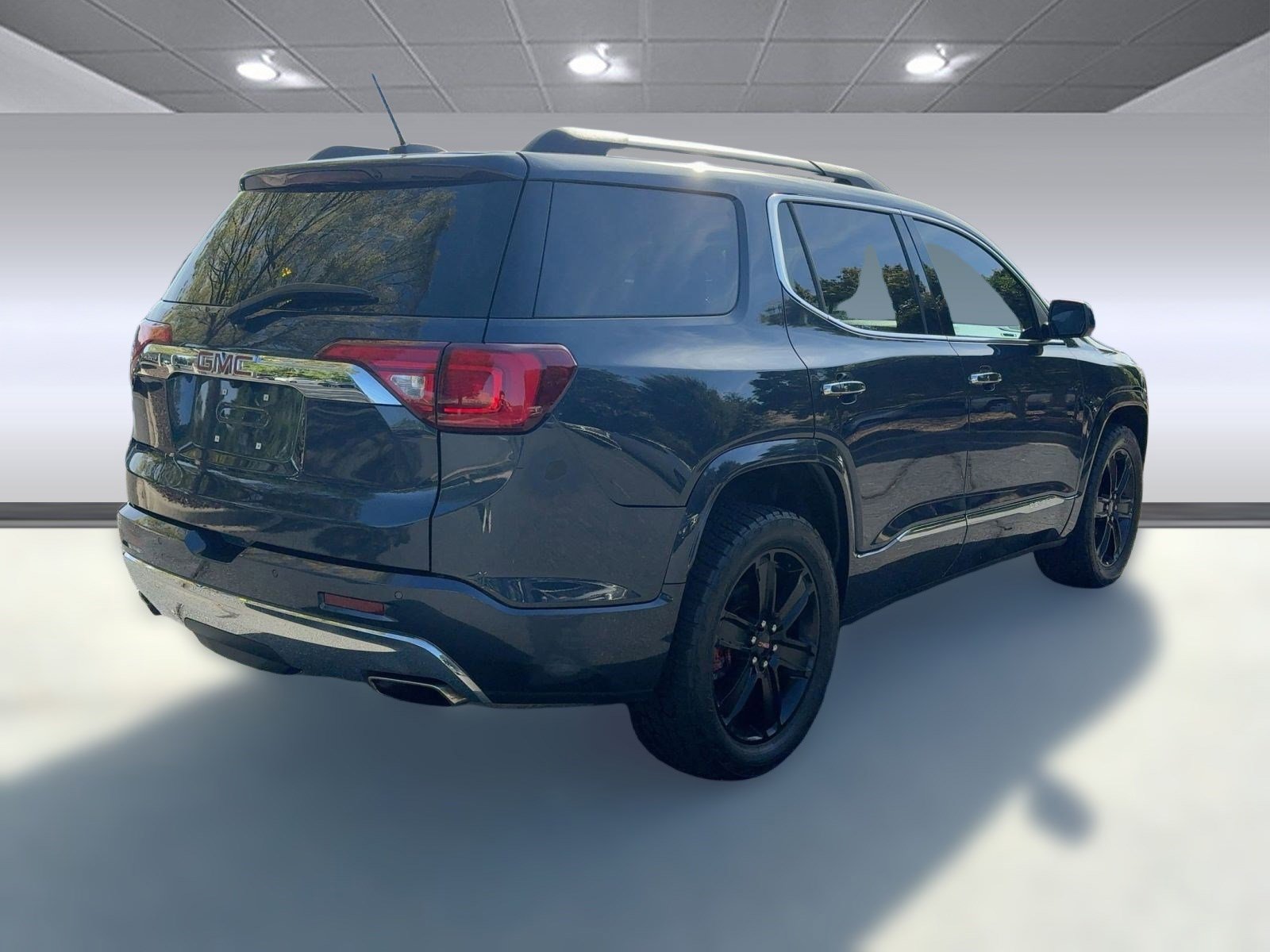 Used 2019 GMC Acadia Denali w/ Technology Package image 8