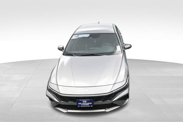 Used 2025 Hyundai Elantra SEL FWD image 24