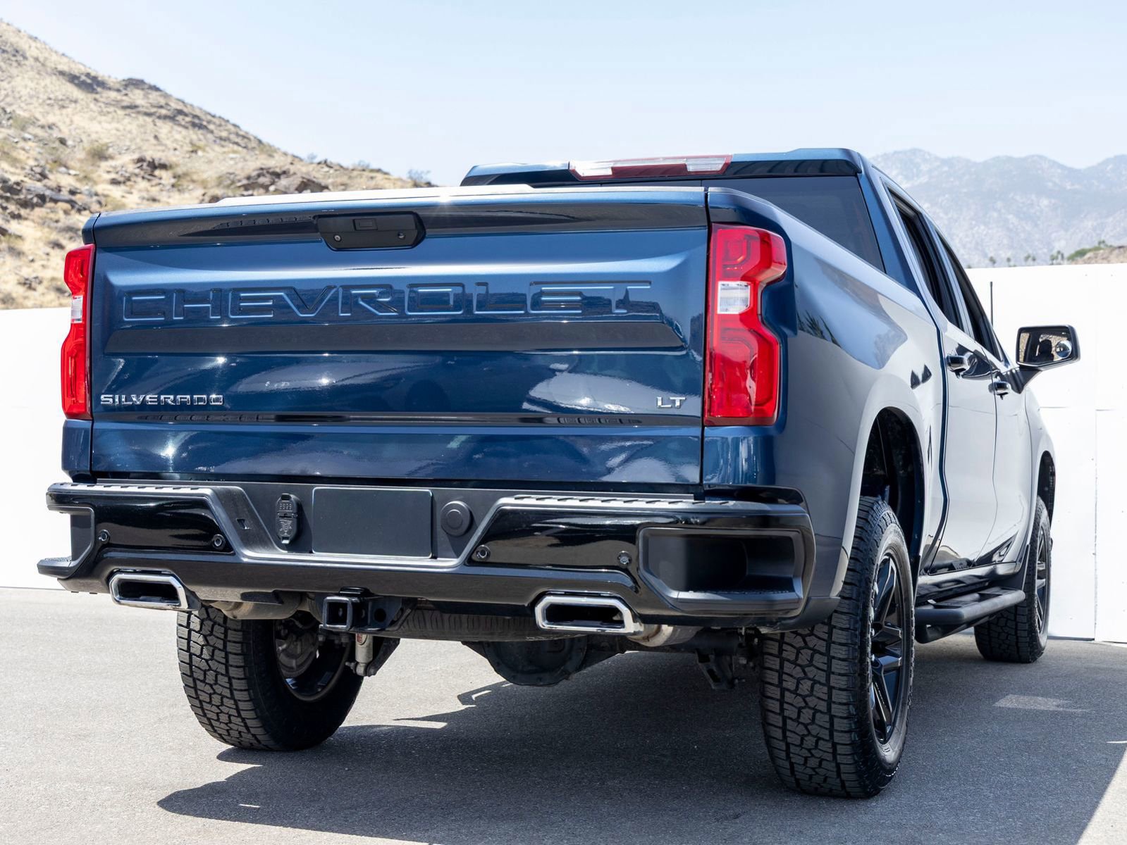 Used 2020 Chevrolet Silverado 1500 LT Trail Boss AWD/4WD image 10