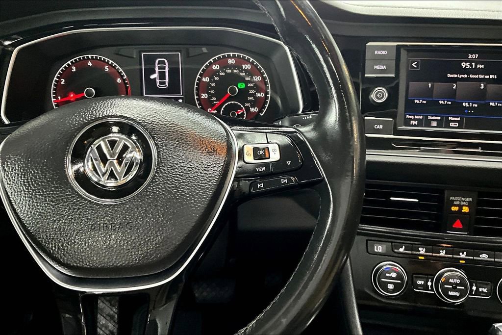Used 2019 Volkswagen Jetta SE image 11