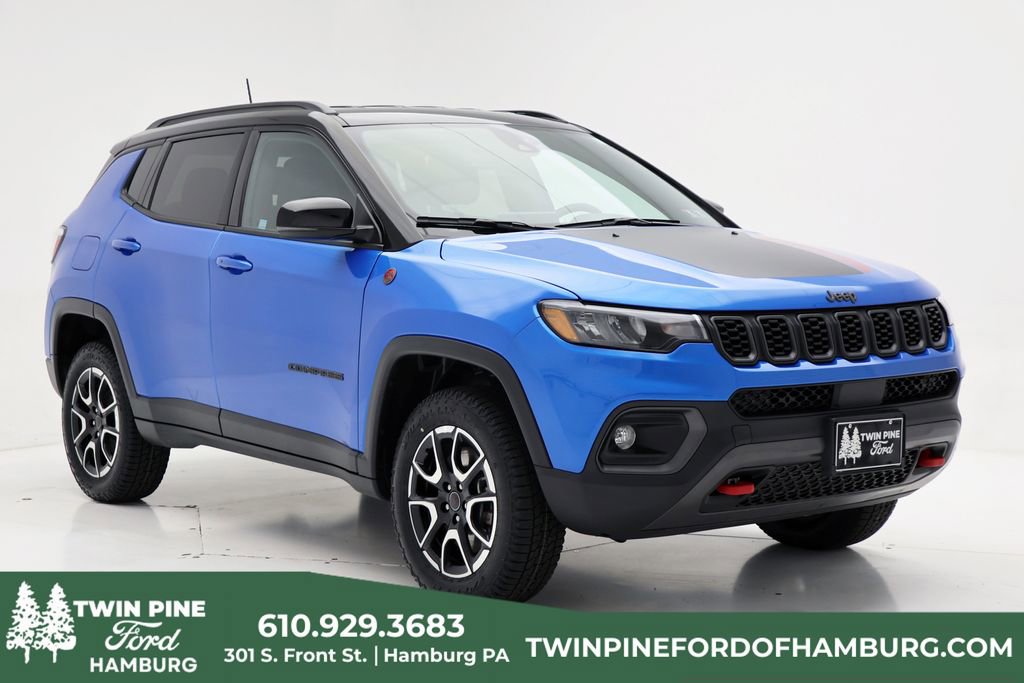 Used 2025 Jeep Compass Trailhawk AWD/4WD video 1