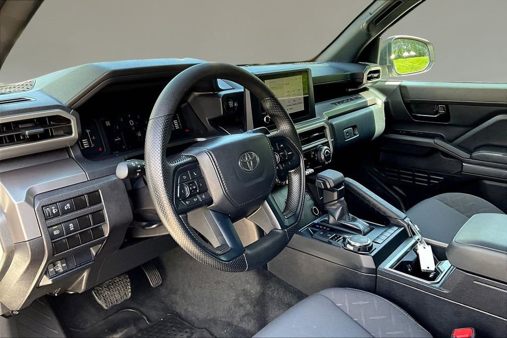 Used 2024 Toyota Tacoma SR5 AWD/4WD image 16