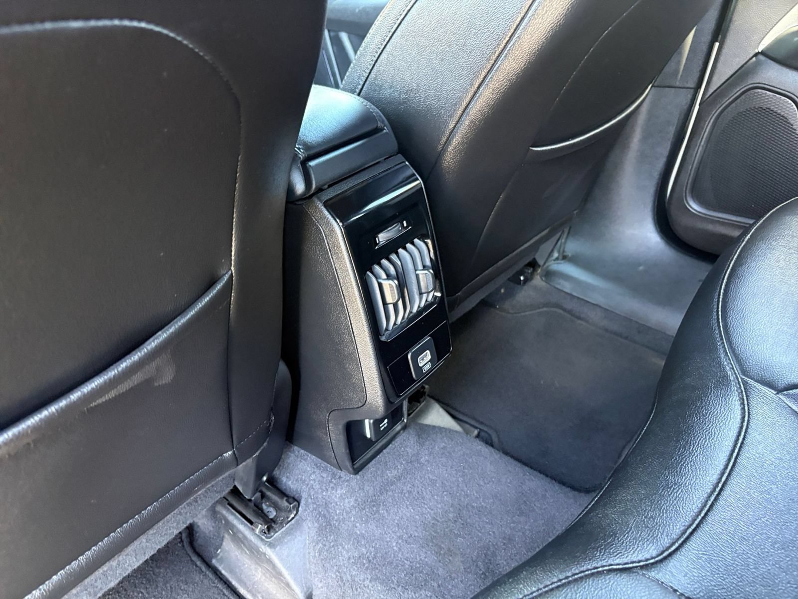 Used 2025 Jeep Compass Limited AWD/4WD image 23