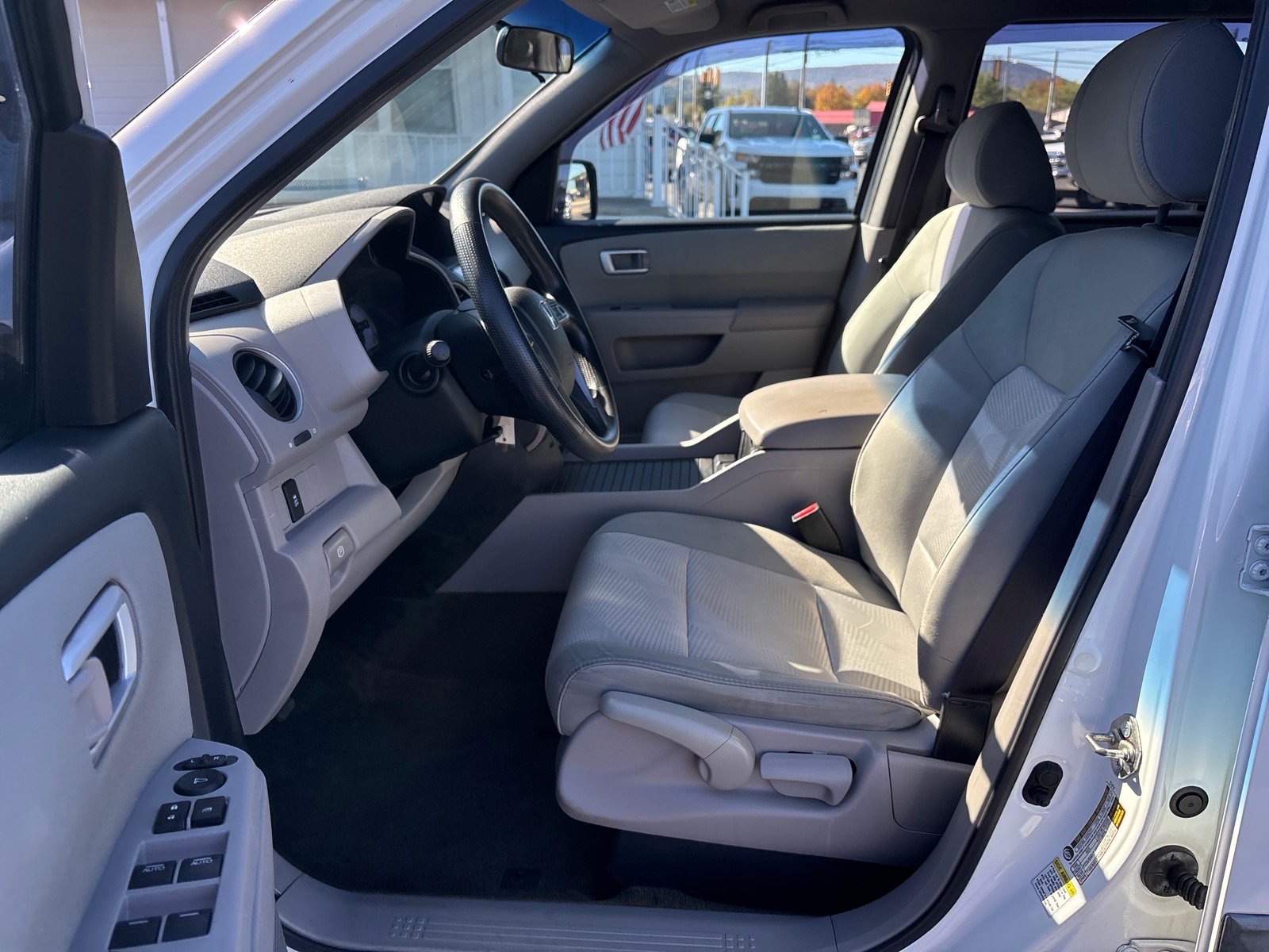 Used 2014 Honda Pilot LX image 10