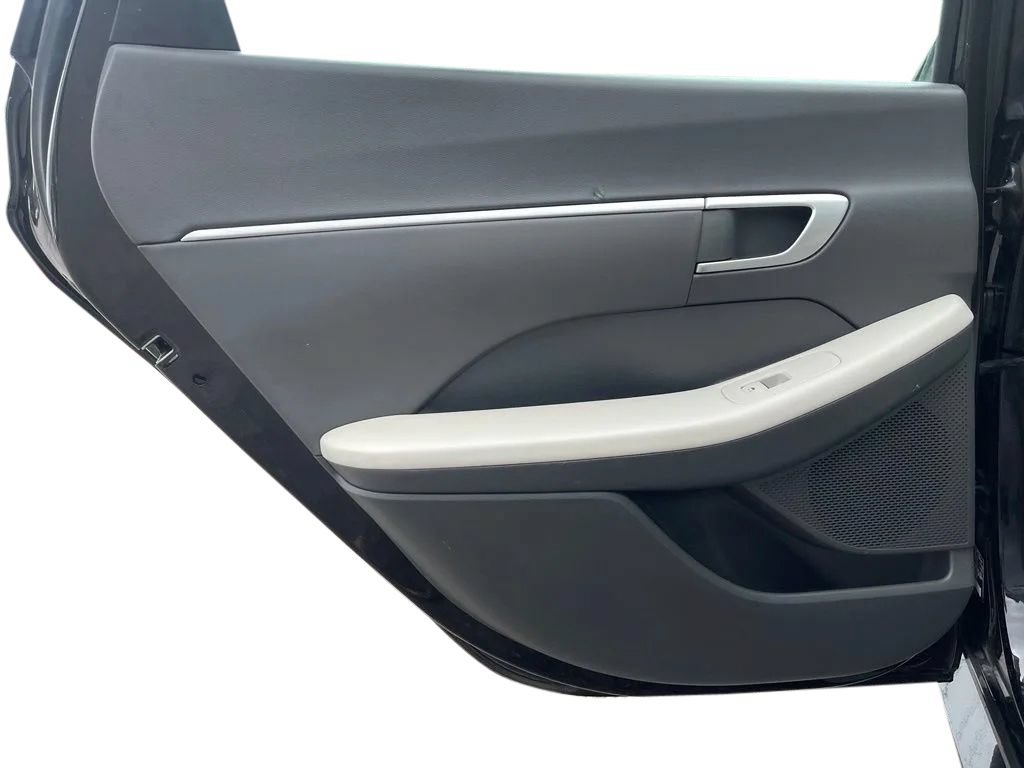 Used 2025 Hyundai Sonata SEL FWD image 15