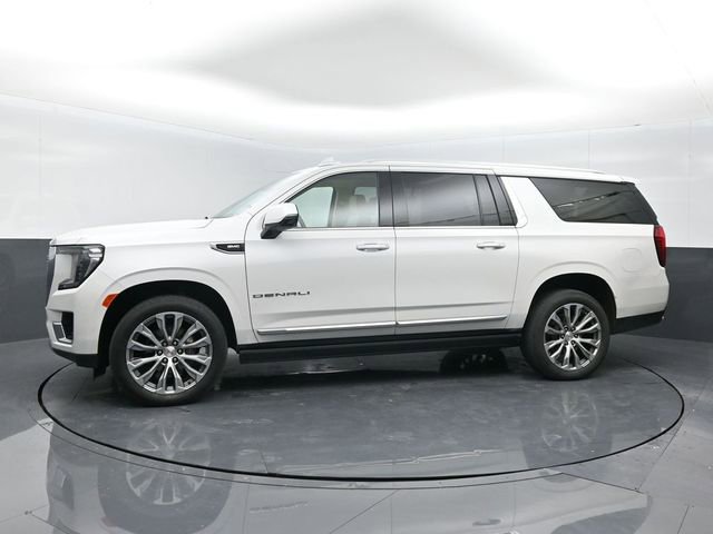 Used 2021 GMC Yukon XL Denali w/ Denali Premium Package image 4