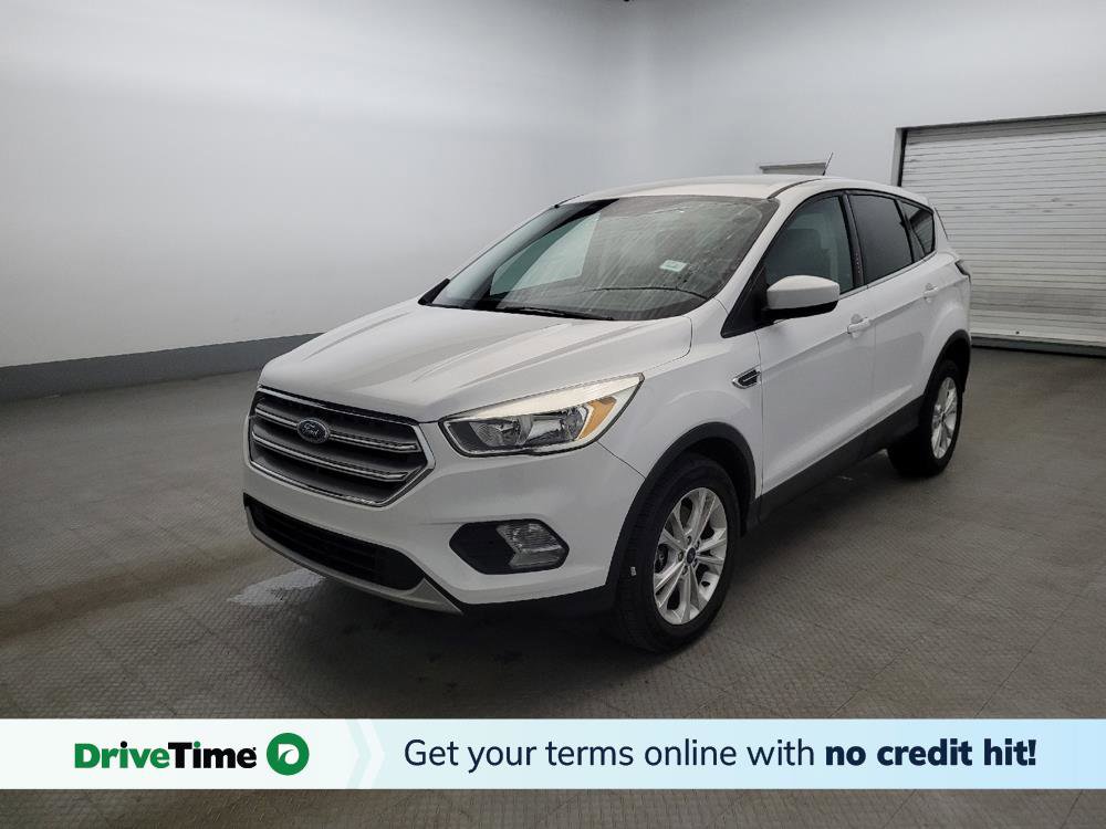 Used 2017 Ford Escape SE w/ SE Cold Weather Package image 1