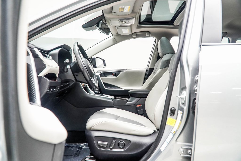 Used 2019 Toyota RAV4 Limited image 34