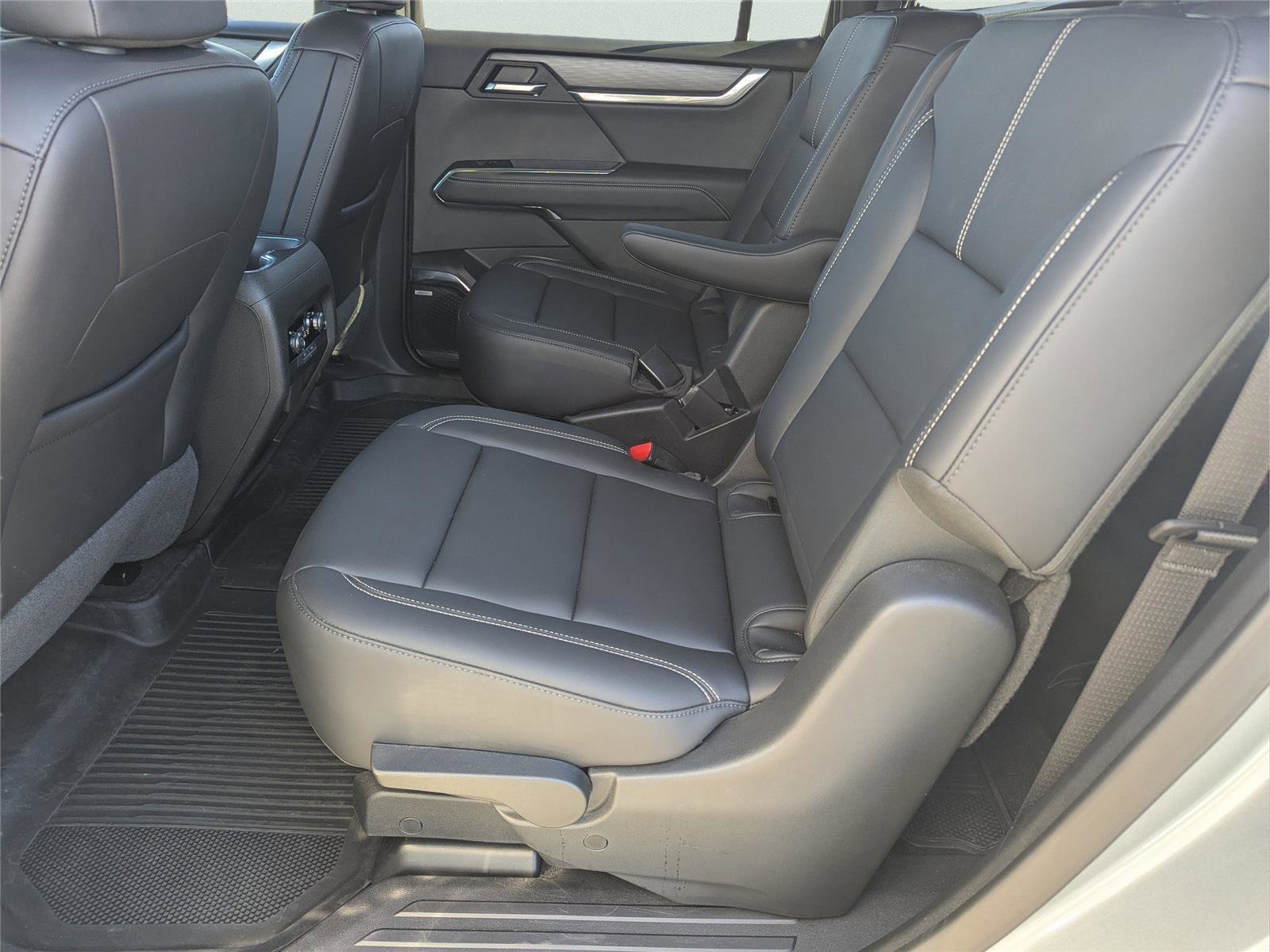 New 2025 GMC Acadia Elevation w/ Elevation Premium Package FWD image 26