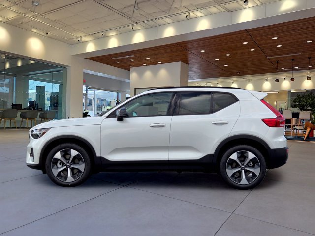 New 2026 Volvo XC40 B5 Plus w/ Protection Package Premier AWD/4WD image 2