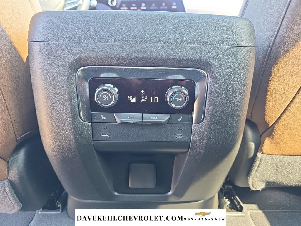 Used 2026 Chevrolet Tahoe High Country w/ Sun And Tow Package AWD/4WD image 32