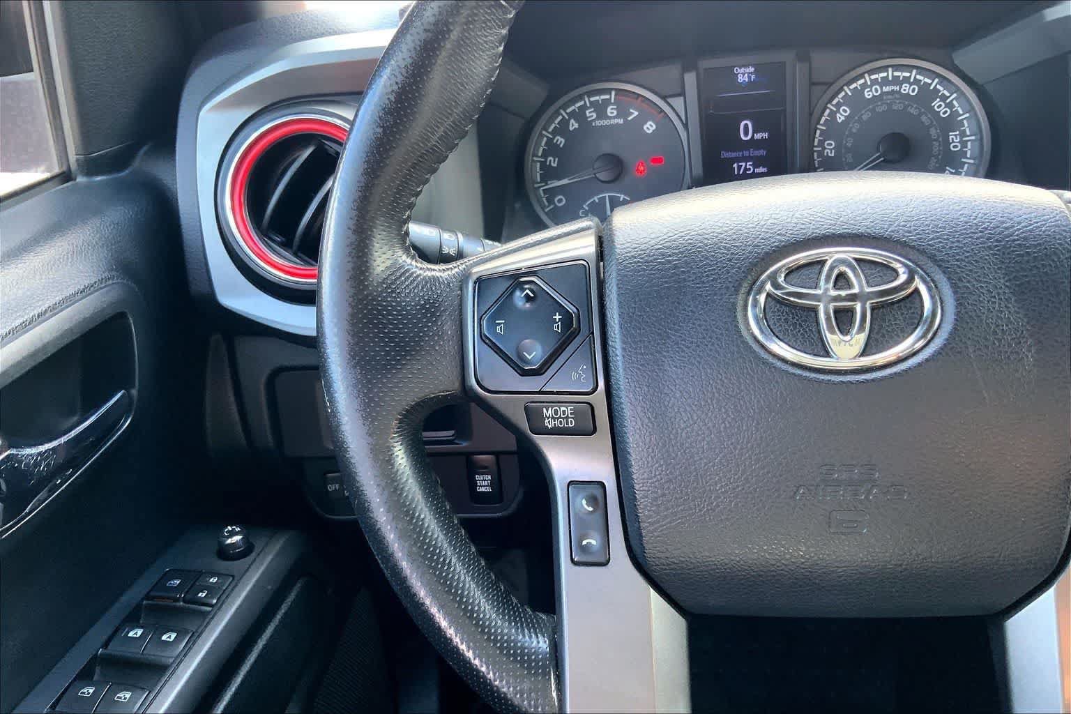 Used 2016 Toyota Tacoma SR AWD/4WD image 24