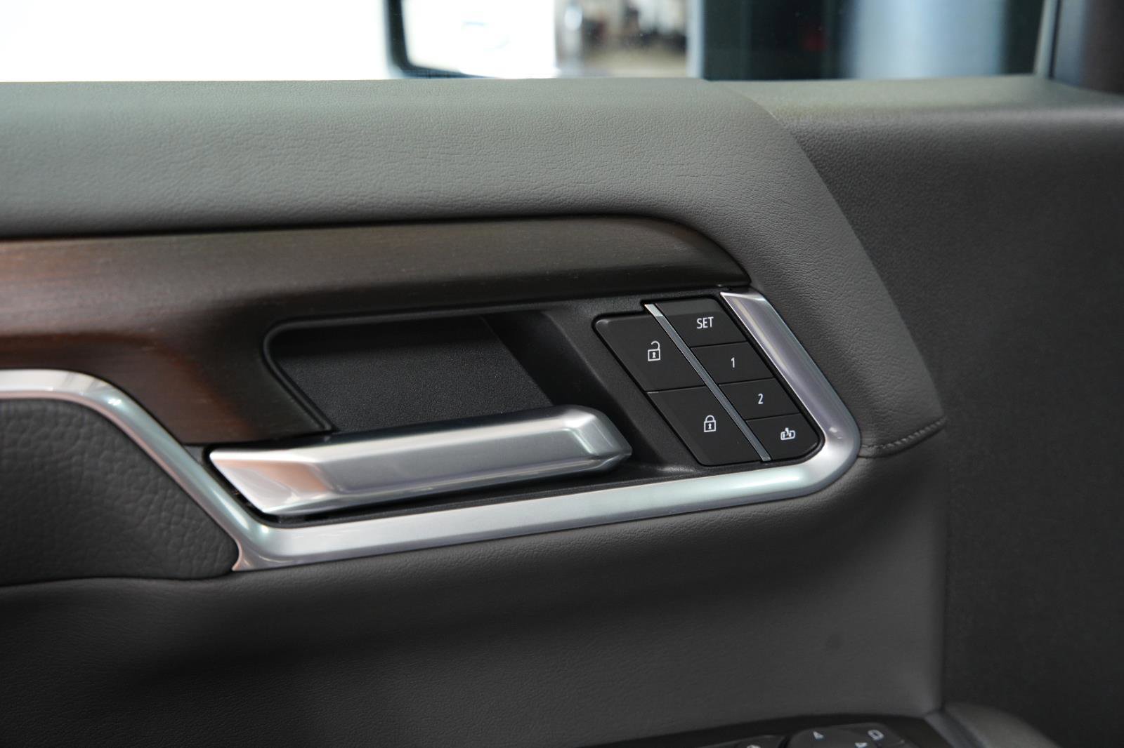 New 2025 GMC Sierra 2500 Denali w/ Denali Reserve Package image 25