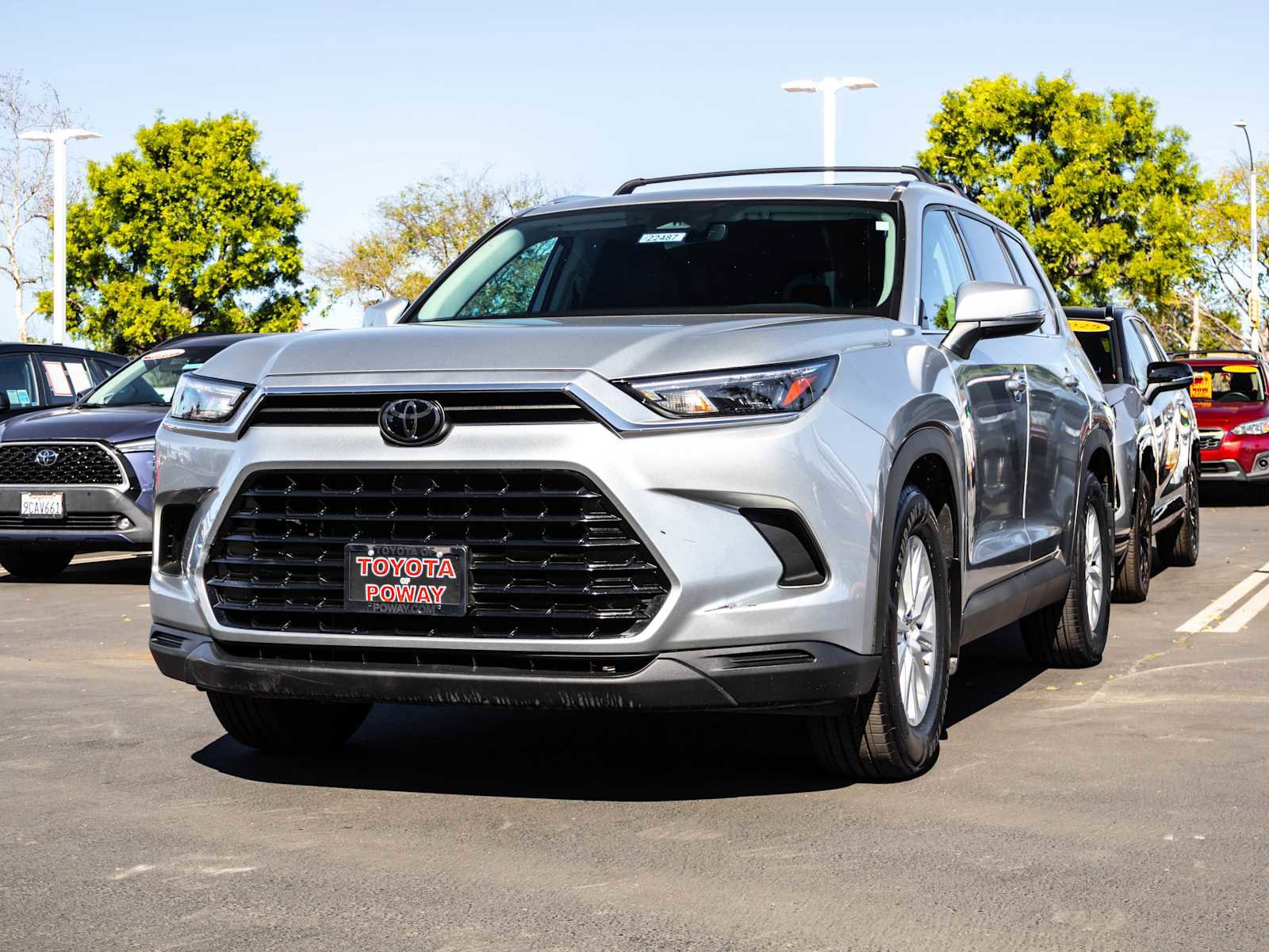 Certified 2024 Toyota Grand Highlander XLE image 3