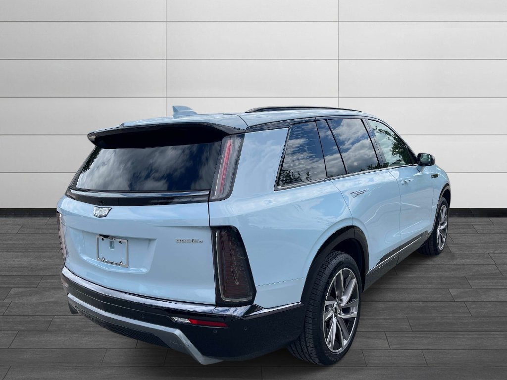 Certified 2026 Cadillac Vistiq Sport w/ LPO, Floor Liner Package AWD/4WD image 6