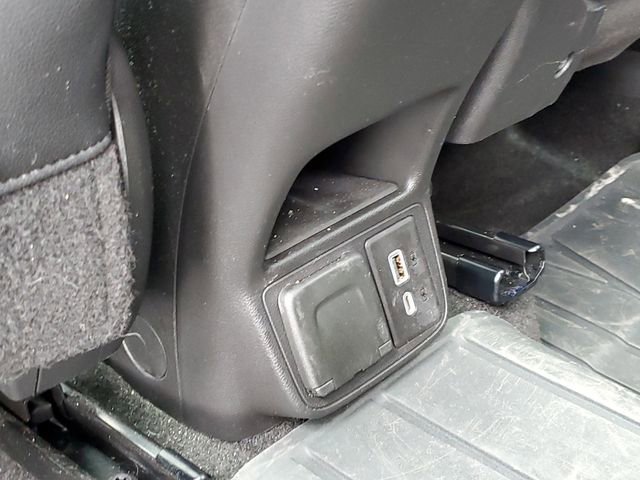 Used 2020 Buick Encore GX Essence w/ Experience Buick Package image 34