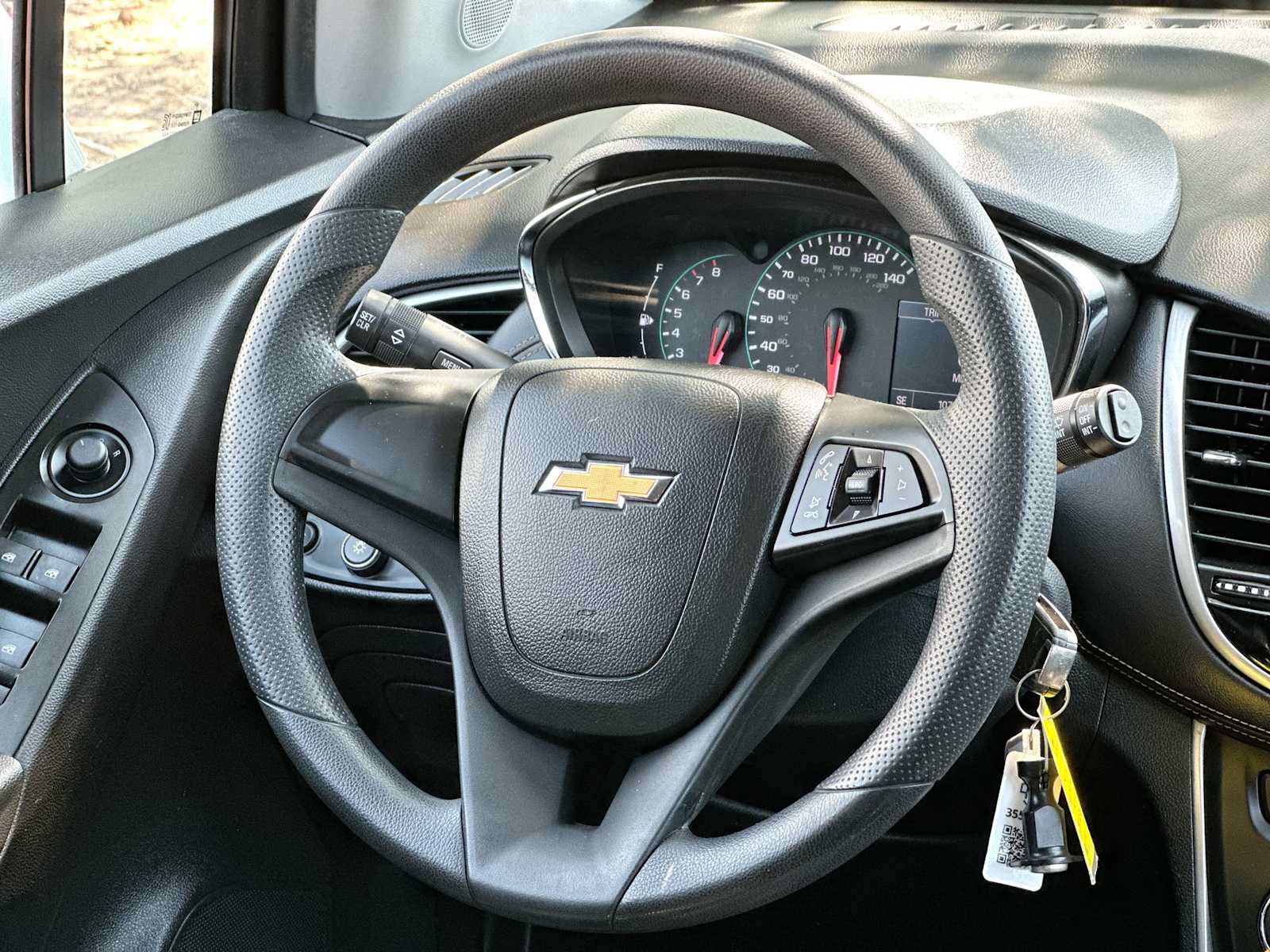 Used 2017 Chevrolet Trax LS AWD/4WD image 27