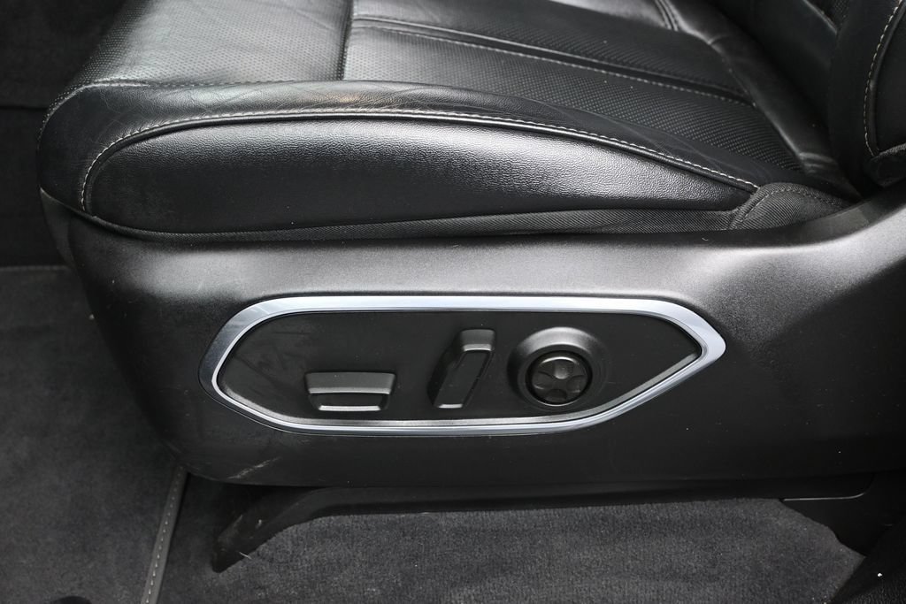 Used 2023 Jeep Wagoneer 4WD w/ Convenience Group I image 19