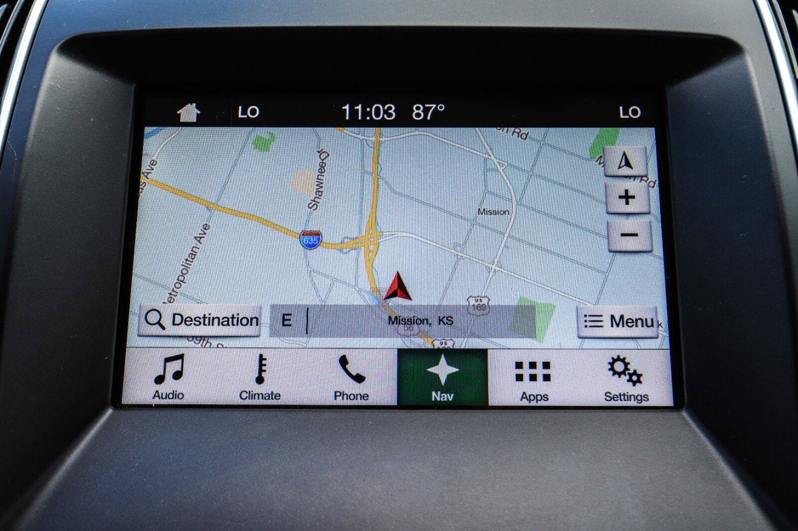 Used 2017 Ford Edge Titanium w/ Equipment Group 301A FWD image 8