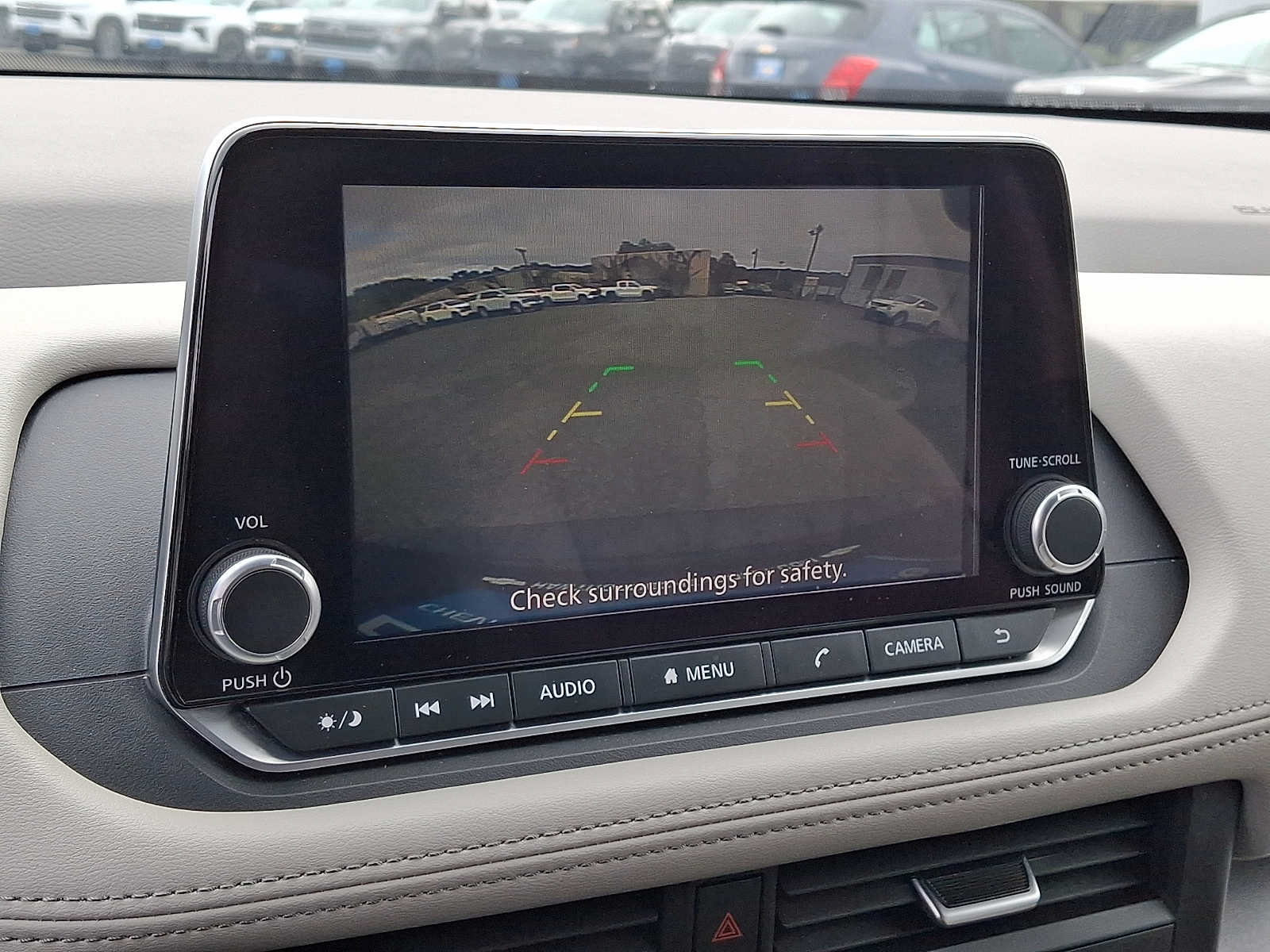 Used 2025 Nissan Rogue SV AWD/4WD image 18
