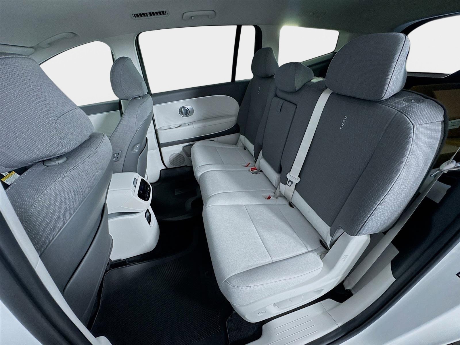 New 2026 Hyundai Ioniq 9 SE image 22