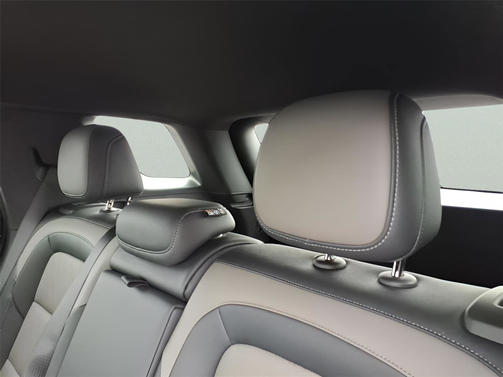 New 2026 Chevrolet Equinox LT w/ Convenience Package II image 10