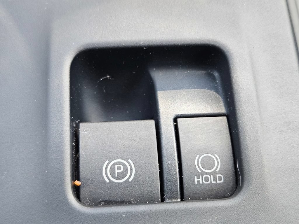 Used 2024 Toyota Grand Highlander XLE FWD image 24