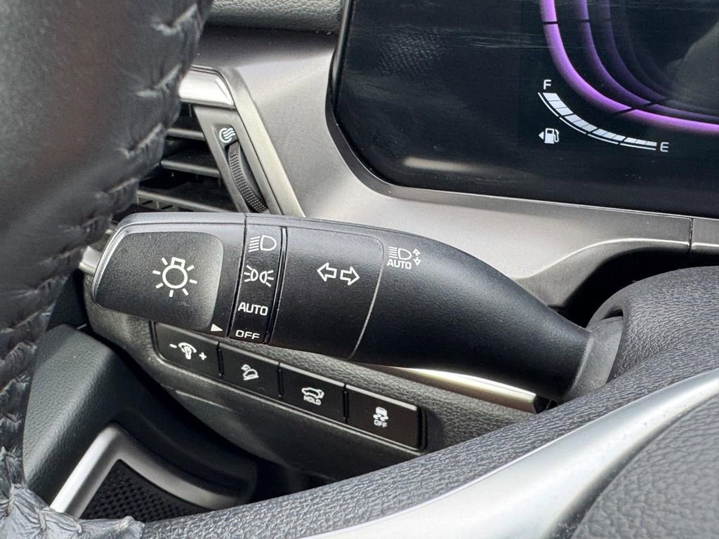Used 2025 Kia Telluride S FWD image 26