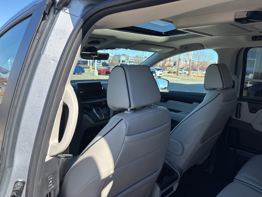 Certified 2026 Honda Odyssey Touring image 37