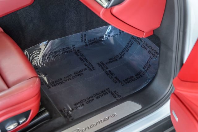 Used 2020 Porsche Panamera image 44