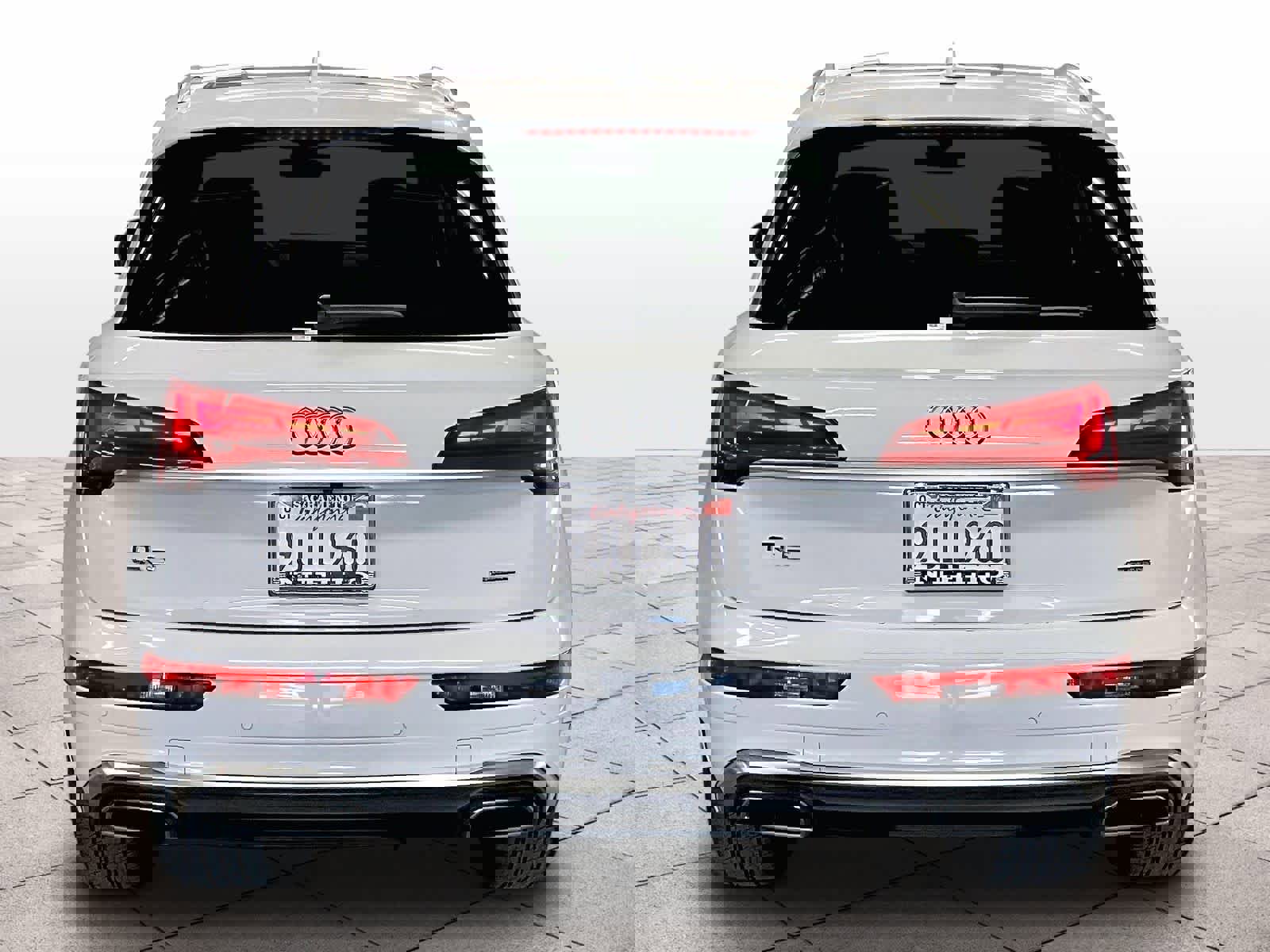 Used 2023 Audi Q5 2.0T Premium w/ Convenience Package image 6