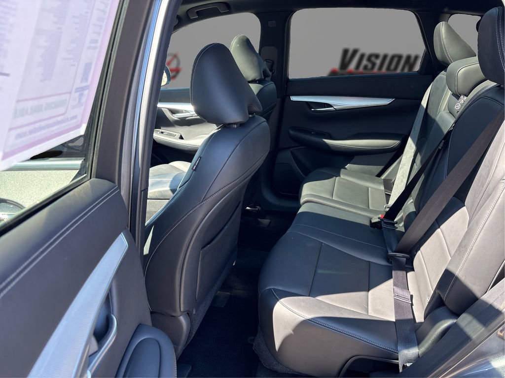 Used 2021 INFINITI QX50 Luxe w/ Appearance Package image 10