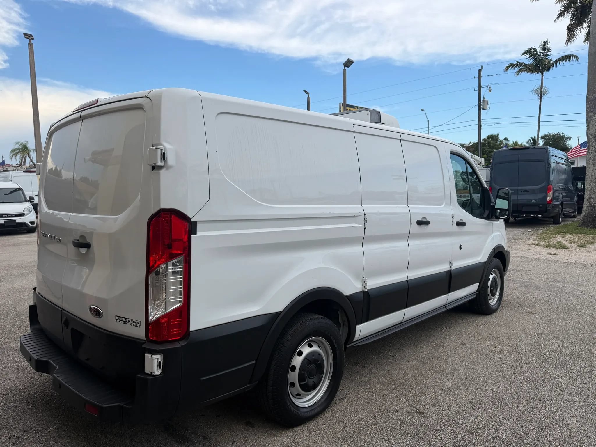 Used 2019 Ford Transit 150 130 Low Roof RWD image 7