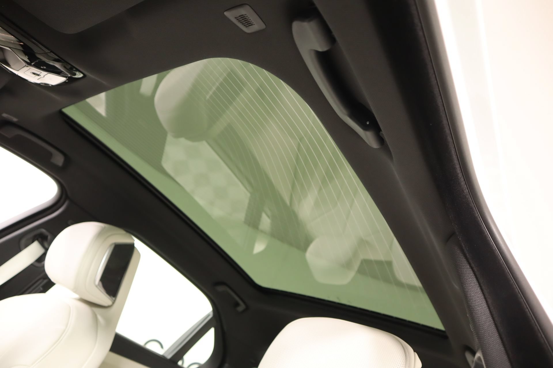 New 2026 BMW 740i RWD image 15