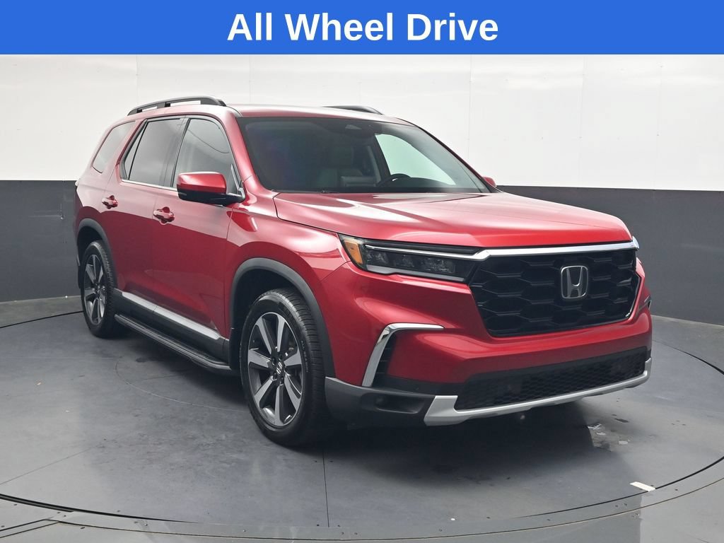 Used 2024 Honda Pilot Touring image 2