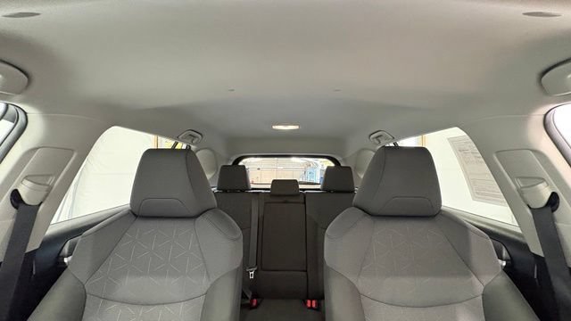 Used 2025 Toyota RAV4 XLE FWD image 29