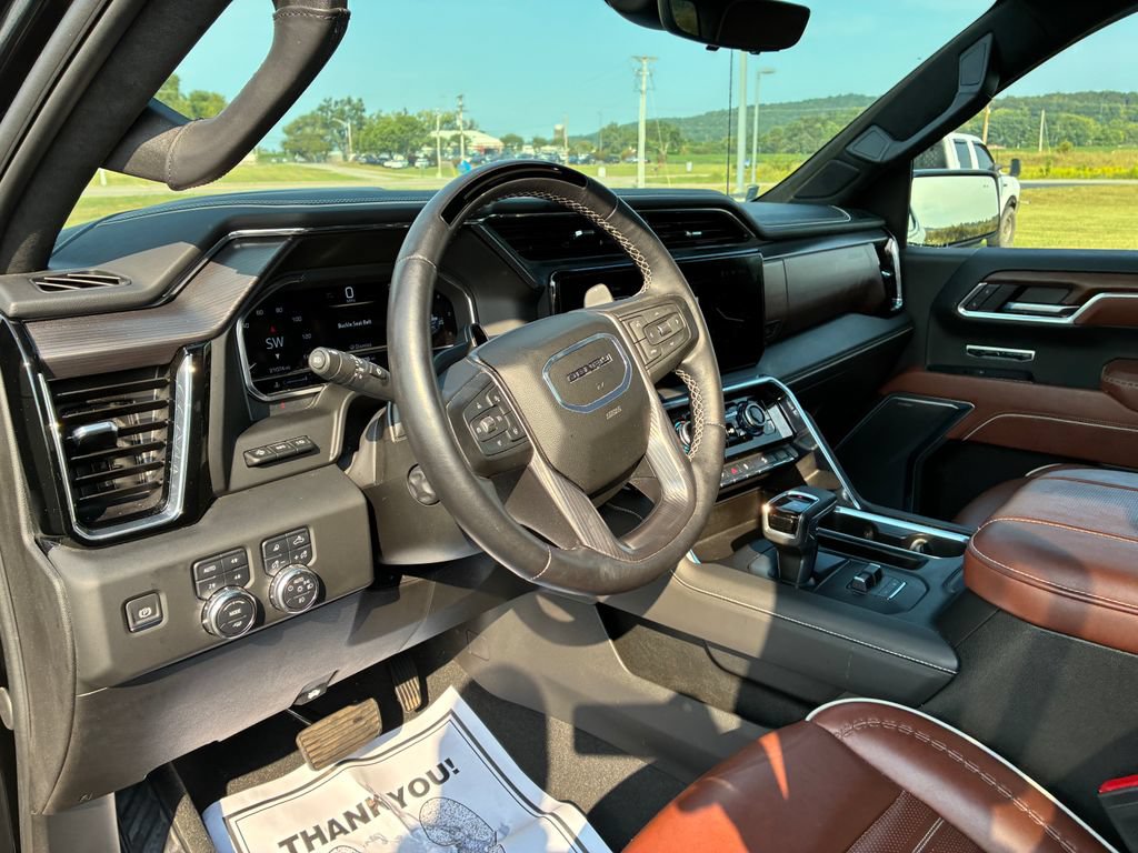 Used 2025 GMC Sierra 1500 Denali Ultimate AWD/4WD image 11