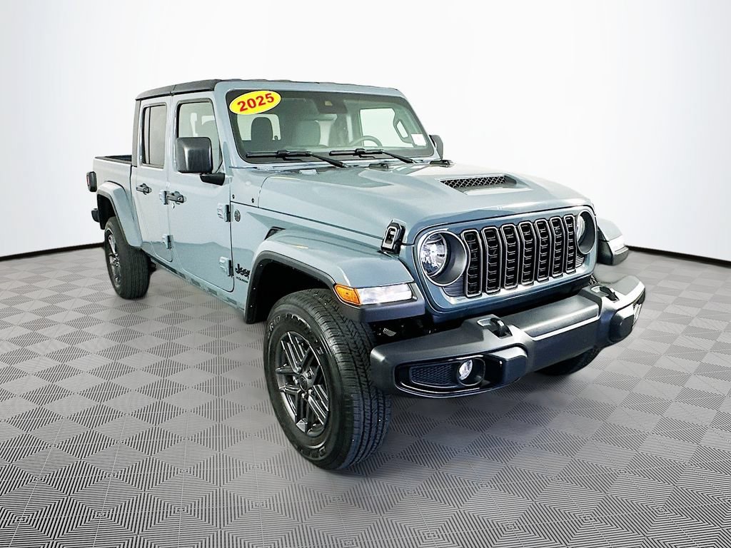 Certified 2025 Jeep Gladiator Sport AWD/4WD image 2