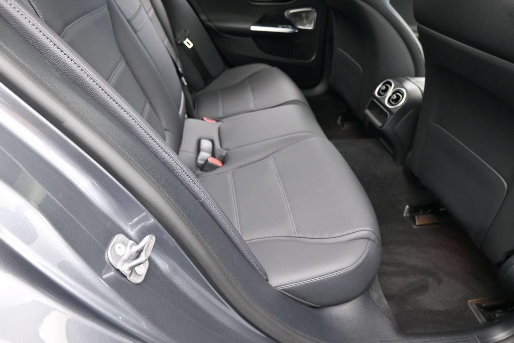 Used 2024 Mercedes-Benz C 300 Sedan image 42