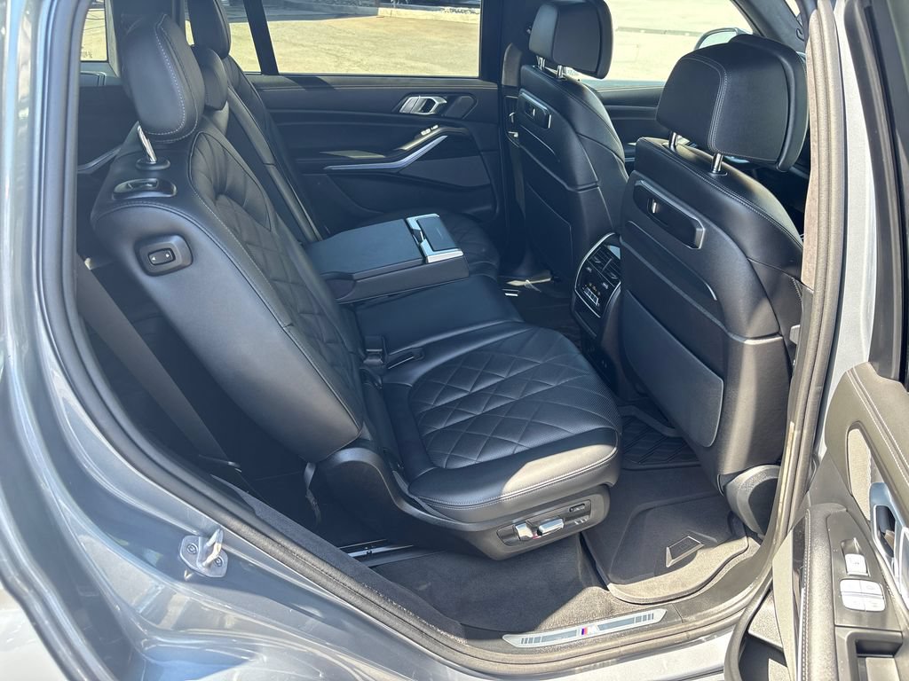Used 2024 BMW X7 xDrive40i w/ M Sport Package AWD/4WD image 19