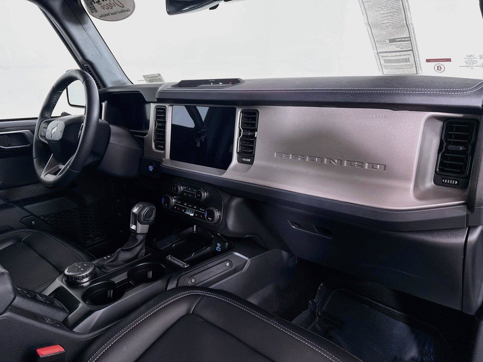 Used 2025 Ford Bronco Outer Banks AWD/4WD image 40