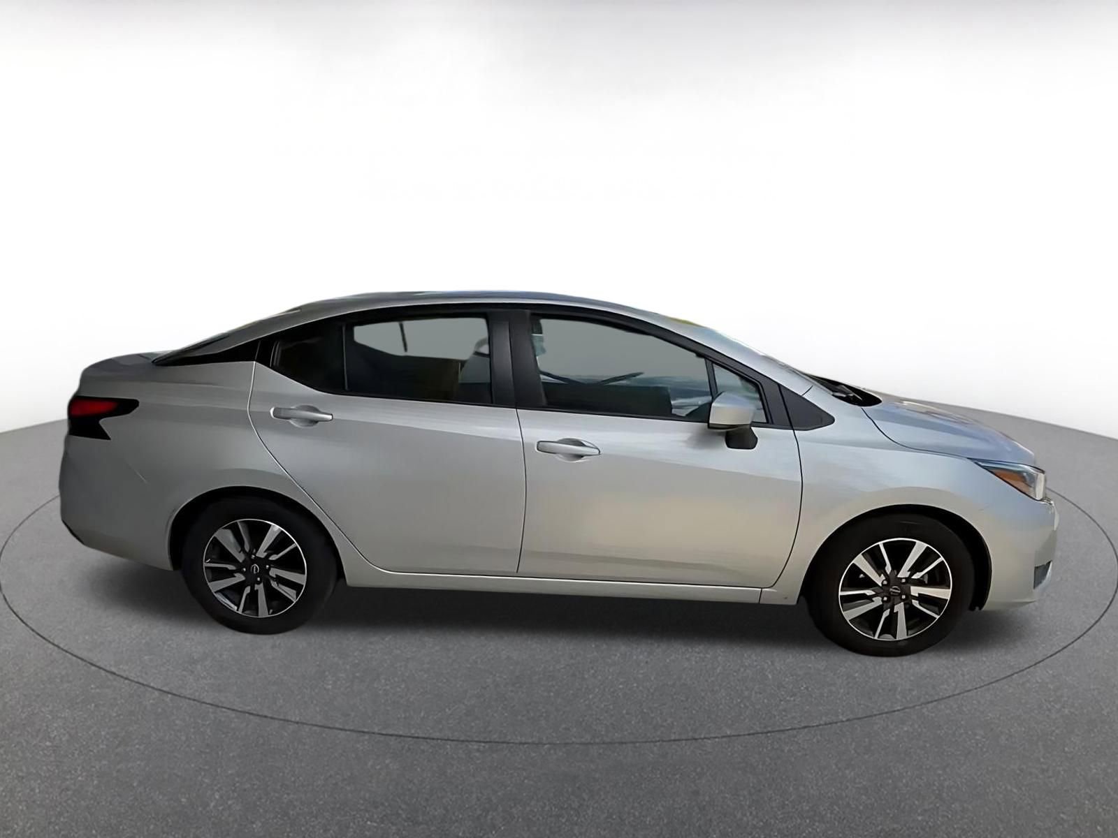 Used 2025 Nissan Versa SV FWD image 16