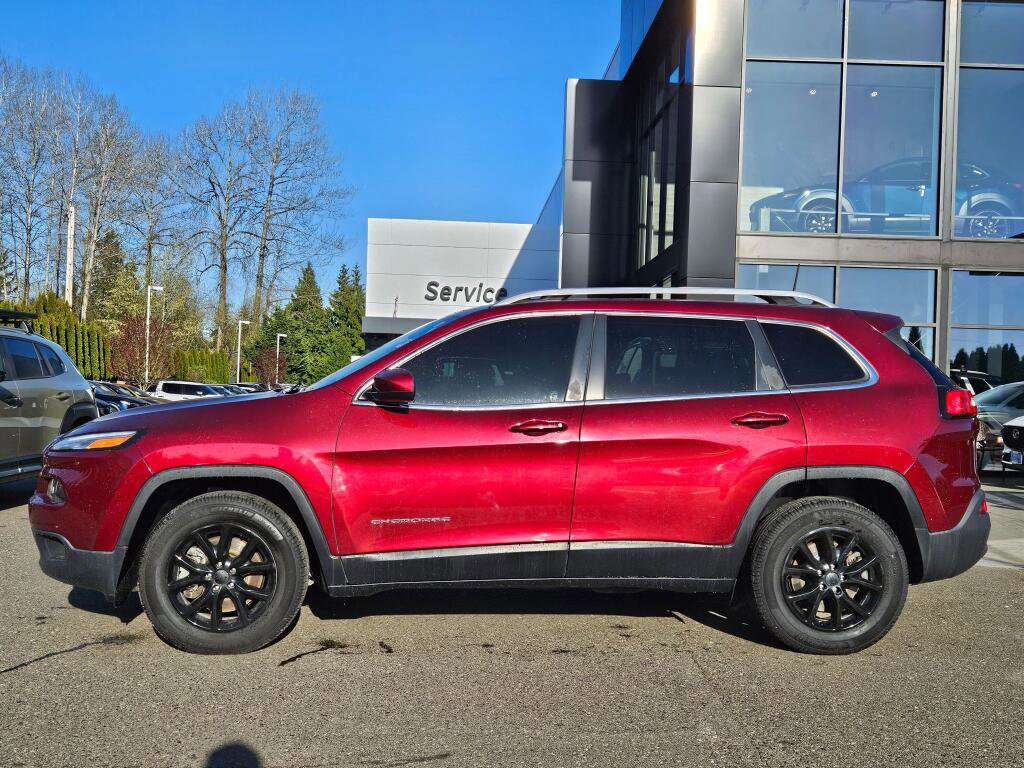 Used 2018 Jeep Cherokee Latitude Plus w/ Comfort/Convenience Group image 2